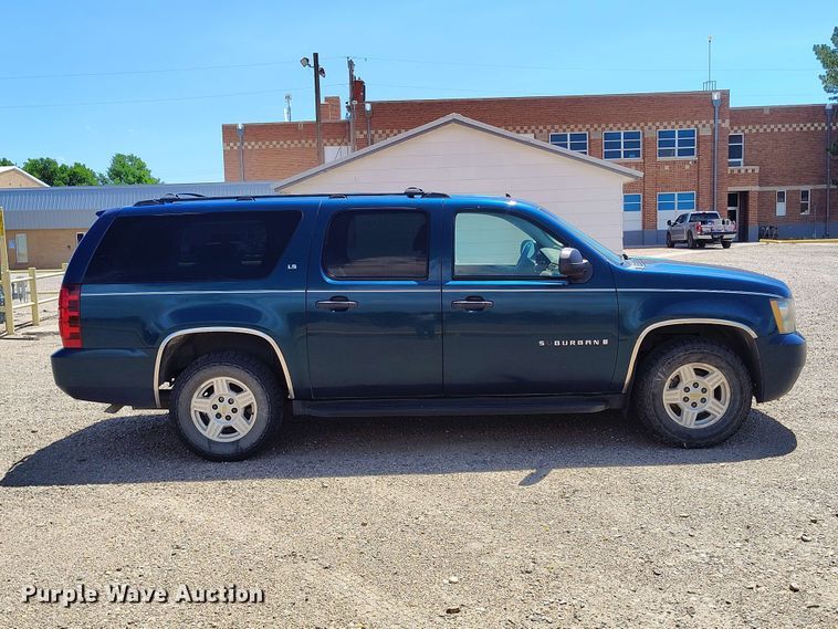 image for item EW1042 2007 Chevrolet Suburban 1500 SUV