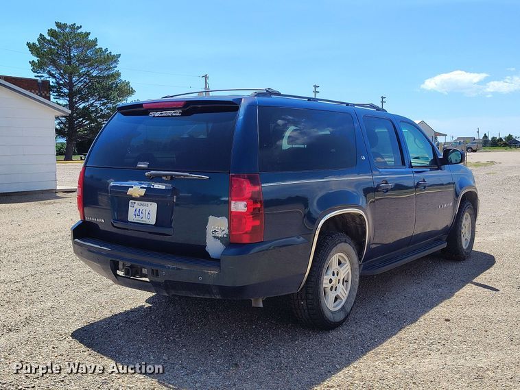 image for item EW1042 2007 Chevrolet Suburban 1500 SUV