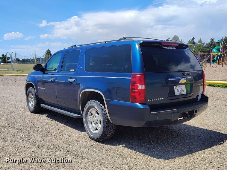 image for item EW1042 2007 Chevrolet Suburban 1500 SUV