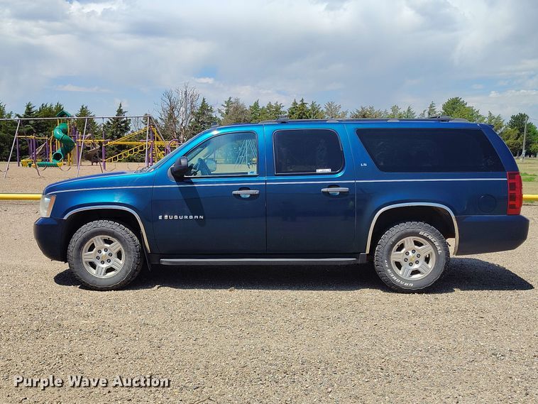 image for item EW1042 2007 Chevrolet Suburban 1500 SUV