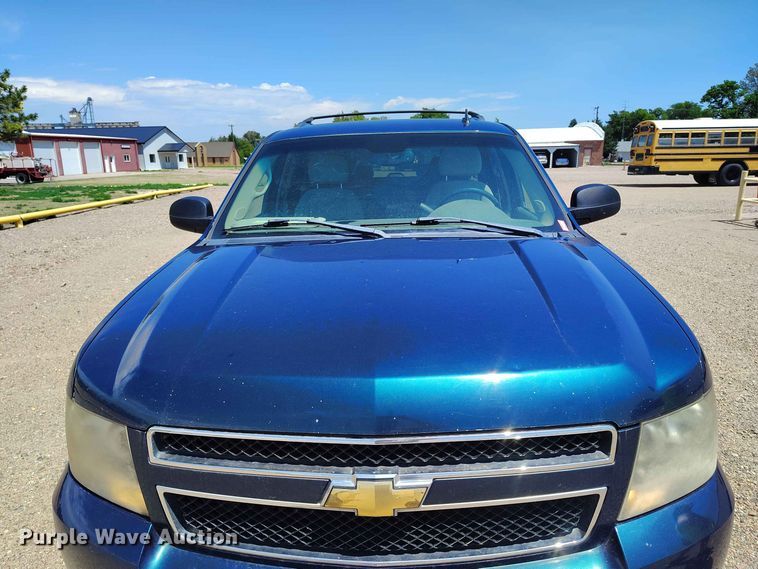 image for item EW1042 2007 Chevrolet Suburban 1500 SUV