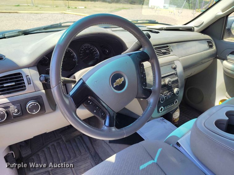 image for item EW1042 2007 Chevrolet Suburban 1500 SUV
