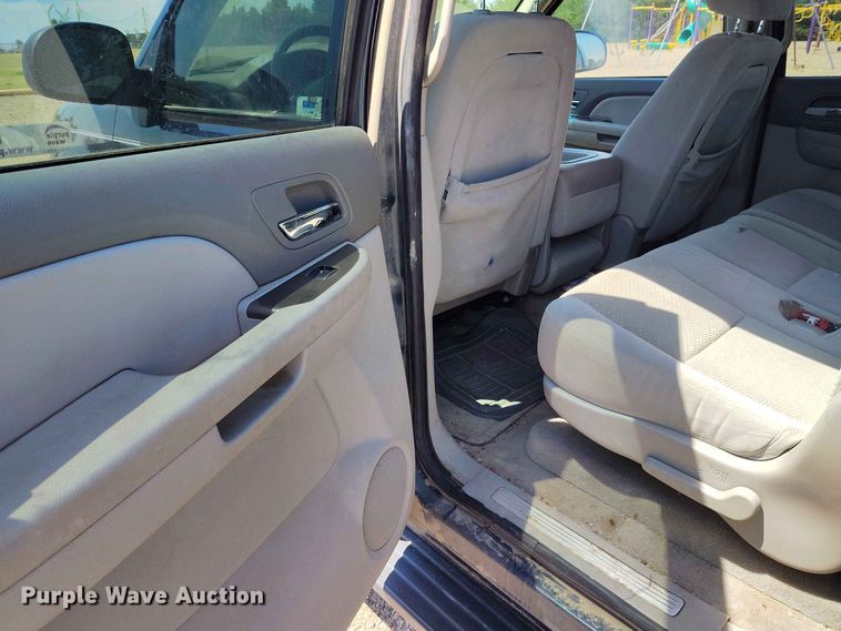 image for item EW1042 2007 Chevrolet Suburban 1500 SUV