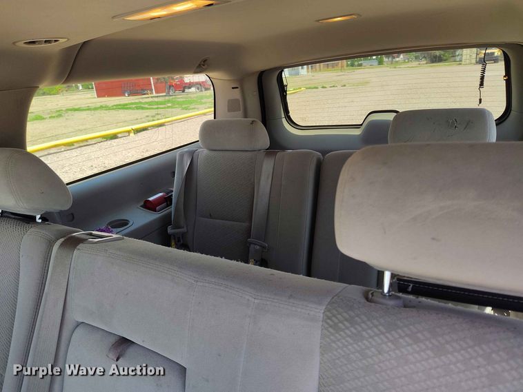image for item EW1042 2007 Chevrolet Suburban 1500 SUV