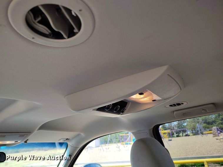 image for item EW1042 2007 Chevrolet Suburban 1500 SUV