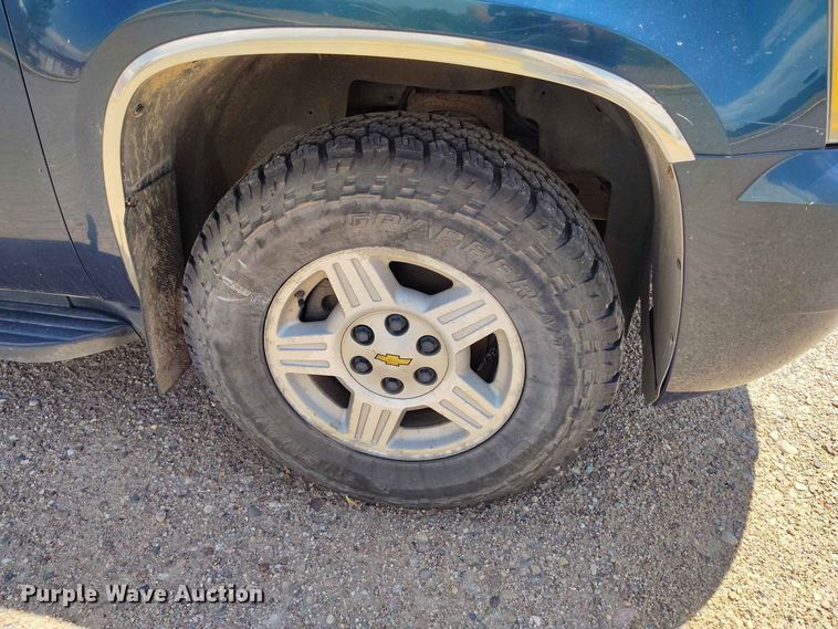 image for item EW1042 2007 Chevrolet Suburban 1500 SUV