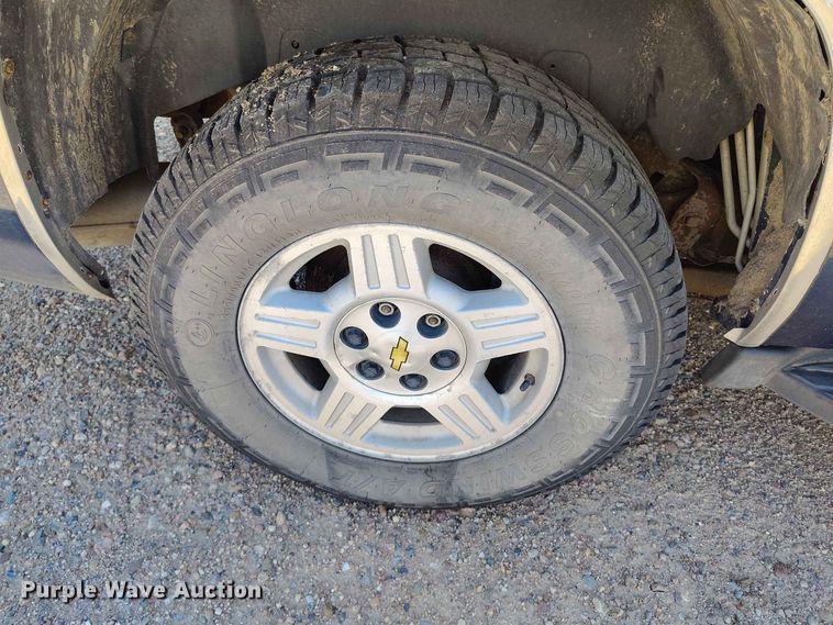 image for item EW1042 2007 Chevrolet Suburban 1500 SUV