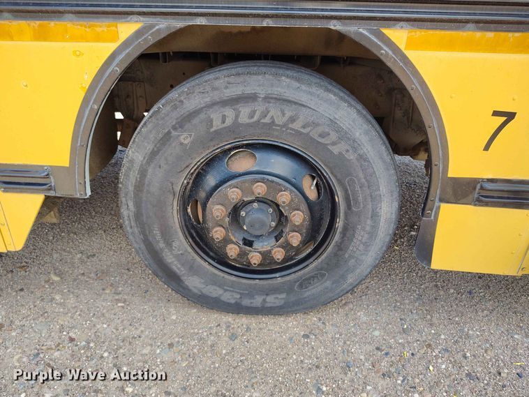 image for item EW1043 2001 Blue Bird All American school bus