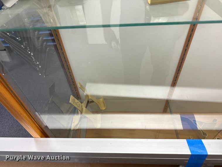 image for item EW3992 Display cases