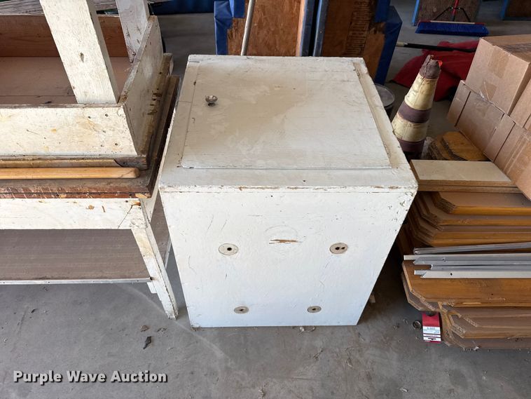 image for item EW3995 Furniture