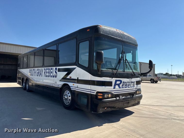 image for item EW4003 2002 Blue Bird coach bus