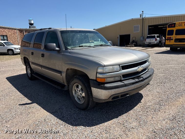 image for item EW4006 2001 Chevrolet Suburban SUV
