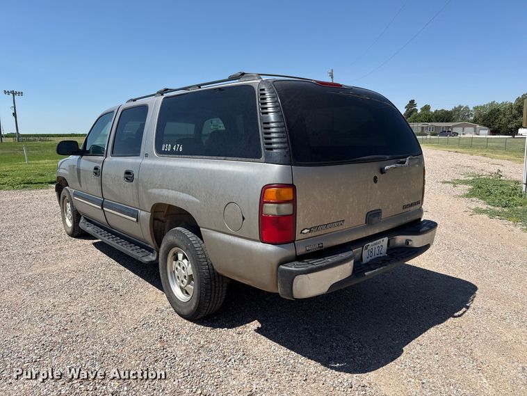 image for item EW4006 2001 Chevrolet Suburban SUV