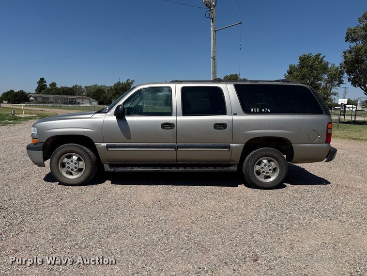 image for item EW4006 2001 Chevrolet Suburban SUV