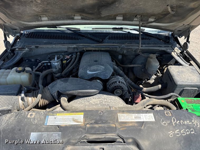 image for item EW4006 2001 Chevrolet Suburban SUV