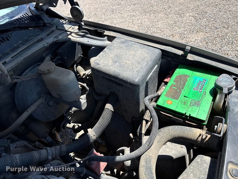 image for item EW4006 2001 Chevrolet Suburban SUV