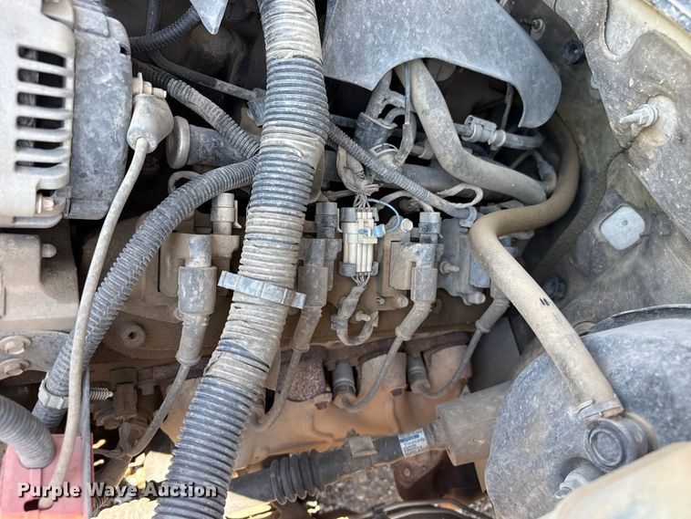 image for item EW4006 2001 Chevrolet Suburban SUV