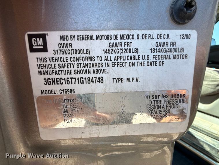 image for item EW4006 2001 Chevrolet Suburban SUV