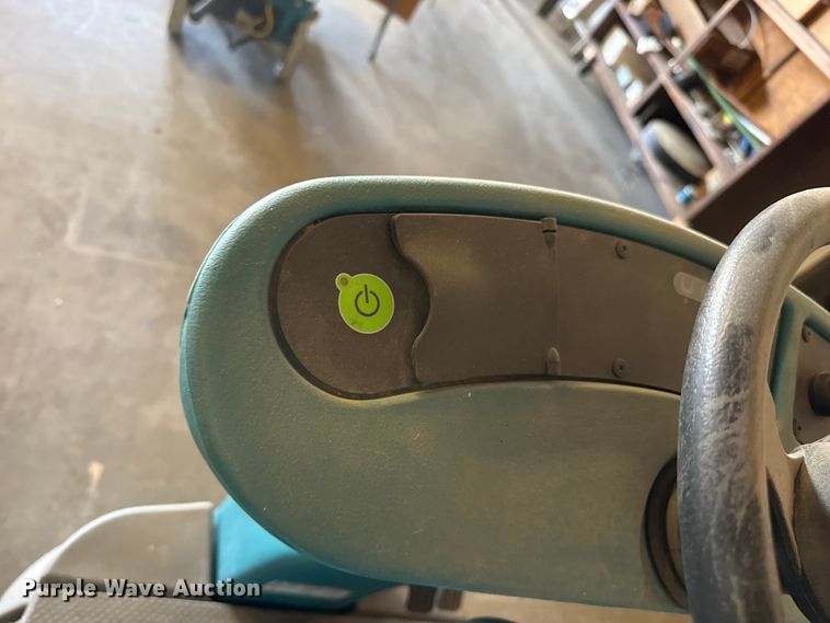 image for item EW4008 Tennant T7 Floor scrubber