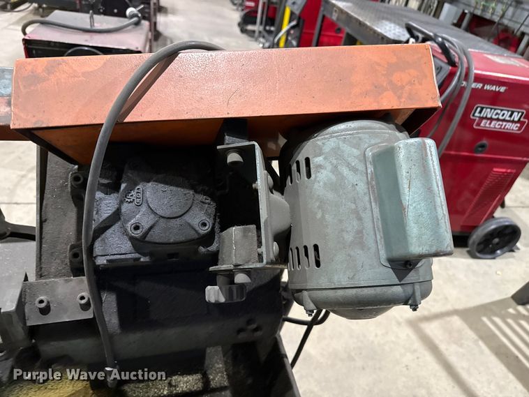 image for item EW4026 Wilton metal bandsaw