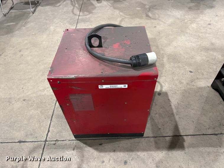 image for item EW4027 (2) Lincoln IdealArc 250 welders