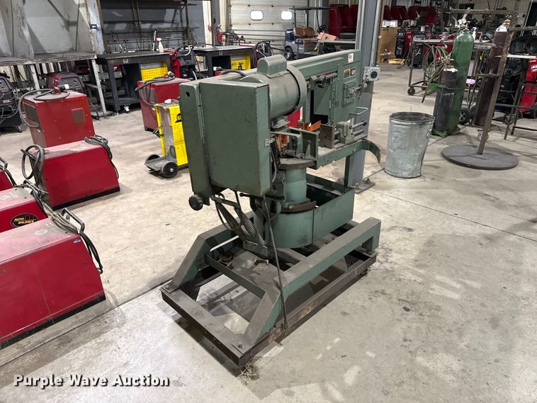 image for item EW4032 Ellis 1800 Mitre metal band saw