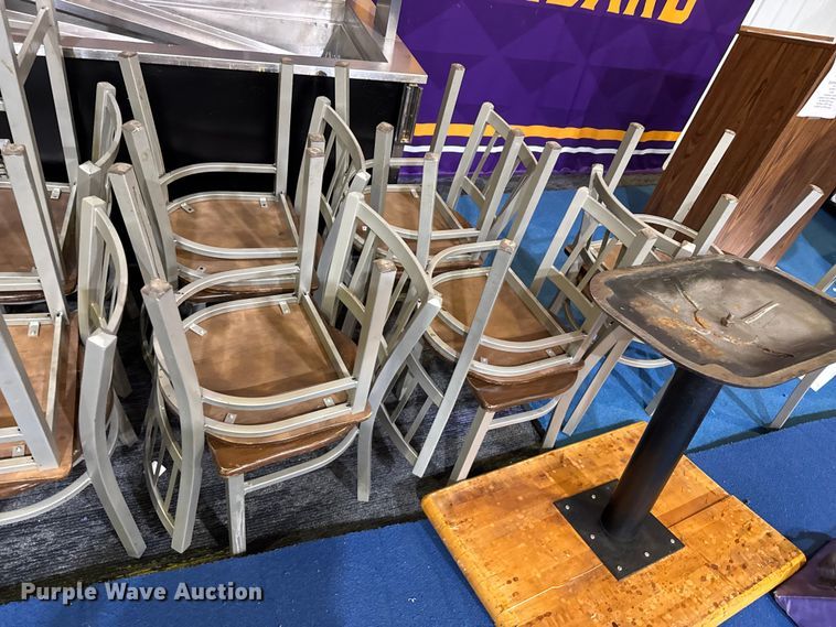 image for item EW4035 Approximately 160 chairs