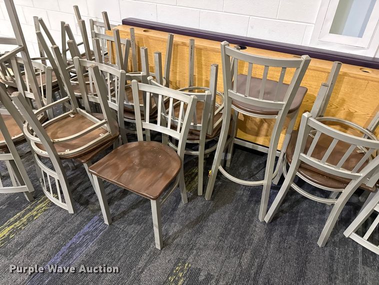 image for item EW4035 Approximately 160 chairs
