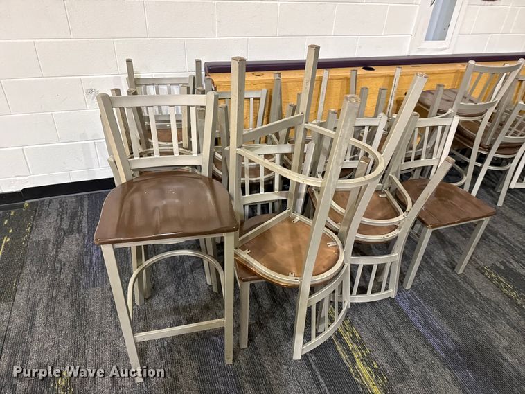 image for item EW4035 Approximately 160 chairs