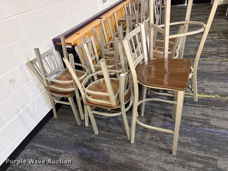 image for item EW4035 Approximately 160 chairs