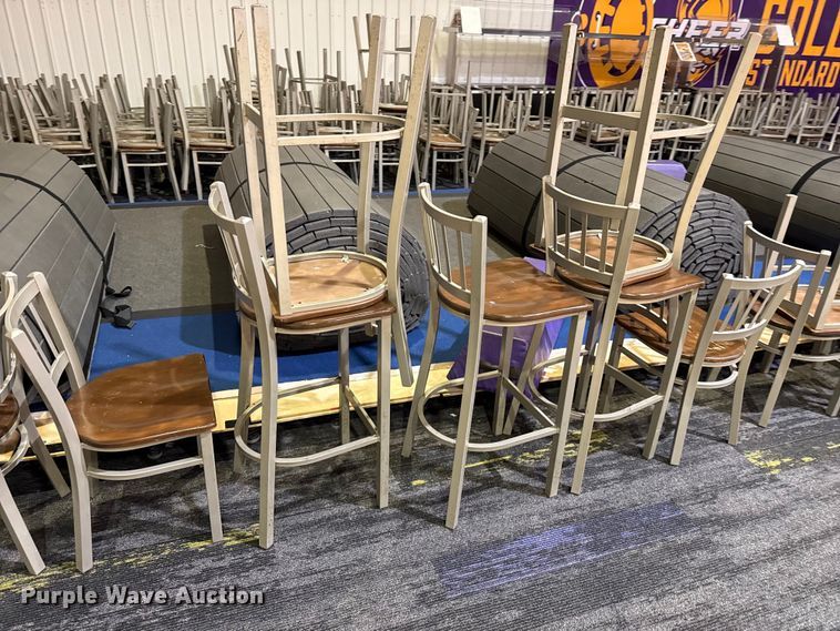 image for item EW4035 Approximately 160 chairs