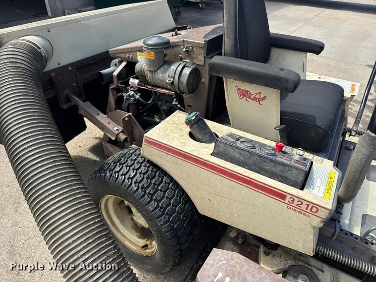 image for item EW4947 Grasshopper 321D ZTR lawn mower