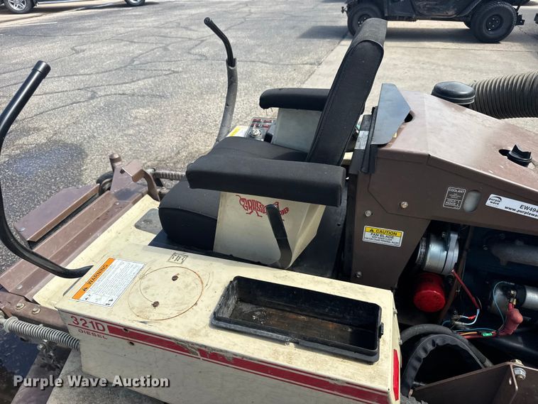 image for item EW4947 Grasshopper 321D ZTR lawn mower