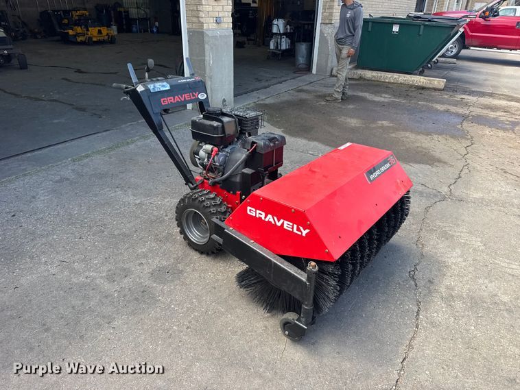 image for item EW4948 Gravely Hydro Brush 36 broom
