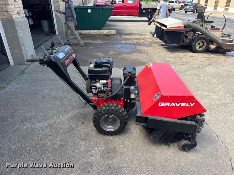 image for item EW4948 Gravely Hydro Brush 36 broom