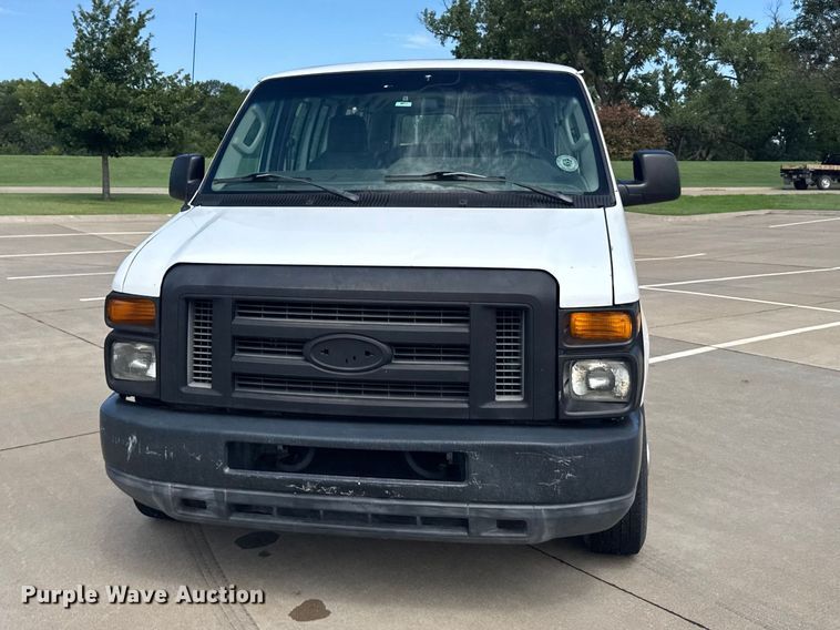image for item EW4949 2011 Ford E350 Super Duty XL van