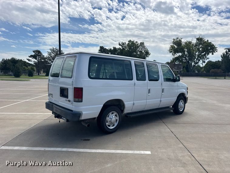 image for item EW4949 2011 Ford E350 Super Duty XL van