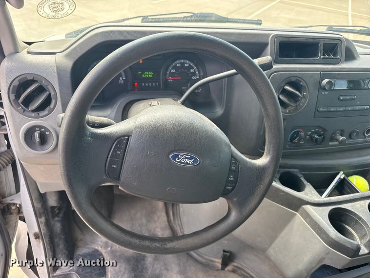 image for item EW4949 2011 Ford E350 Super Duty XL van