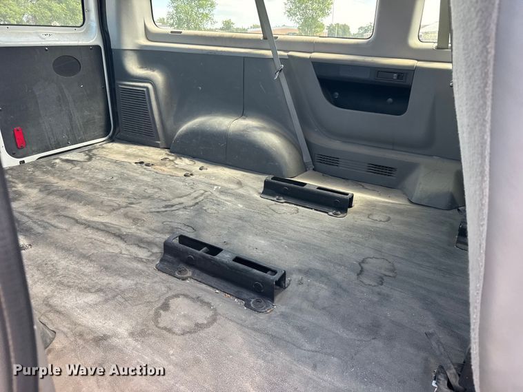 image for item EW4949 2011 Ford E350 Super Duty XL van