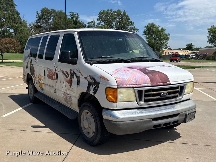 image for item EW4950 2006 Ford E350 Super Duty XL van