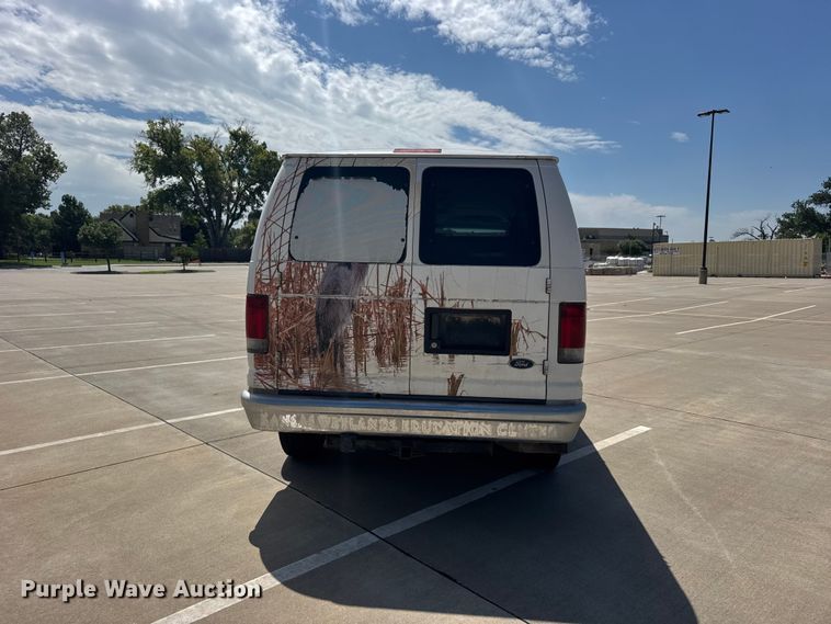 image for item EW4950 2006 Ford E350 Super Duty XL van