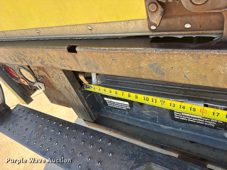 image for item EW4951 1990 Ford E350 box truck