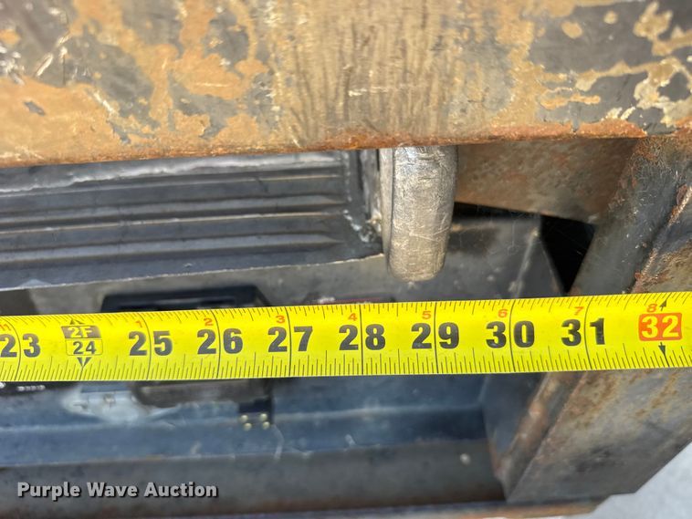image for item EW4951 1990 Ford E350 box truck