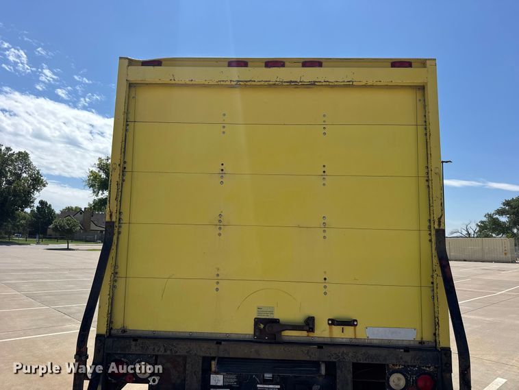 image for item EW4951 1990 Ford E350 box truck
