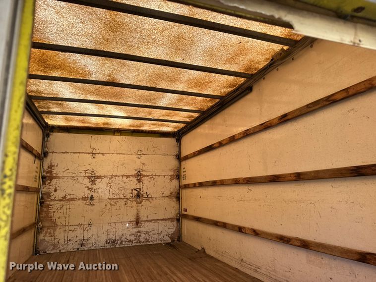 image for item EW4951 1990 Ford E350 box truck