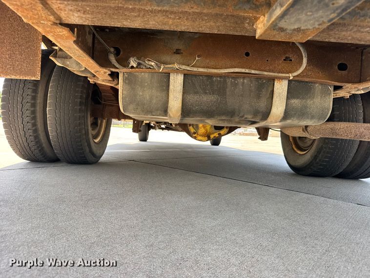 image for item EW4951 1990 Ford E350 box truck