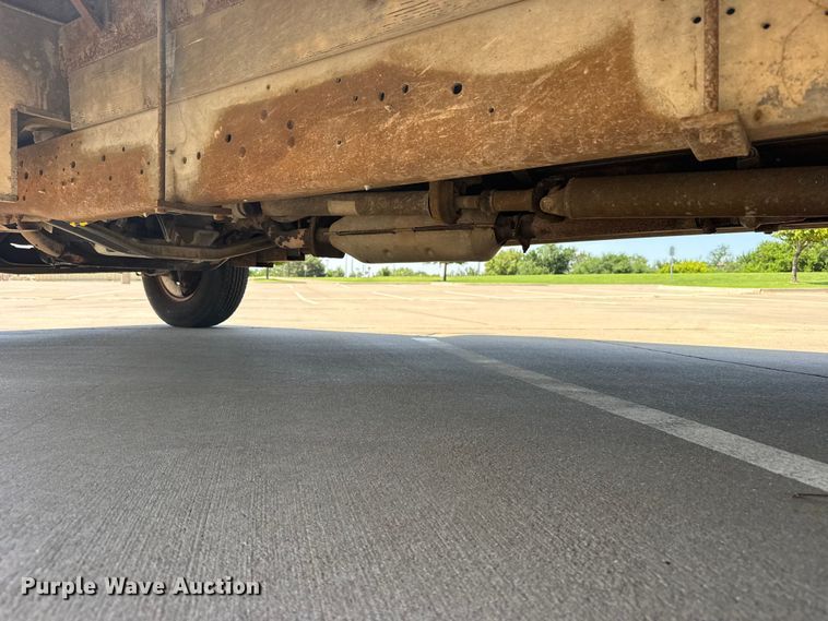 image for item EW4951 1990 Ford E350 box truck