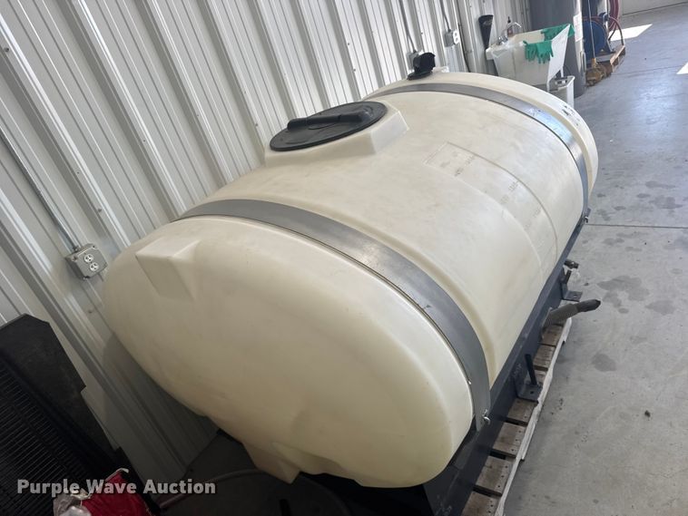 image for item EW4955 Skid mounted poly tank