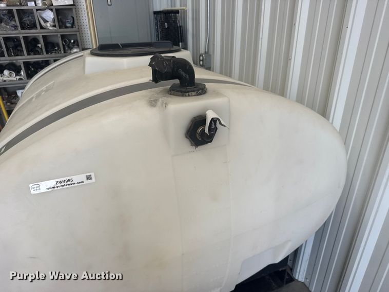 image for item EW4955 Skid mounted poly tank