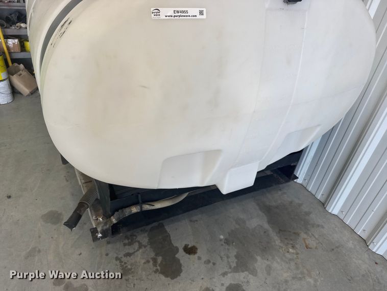 image for item EW4955 Skid mounted poly tank